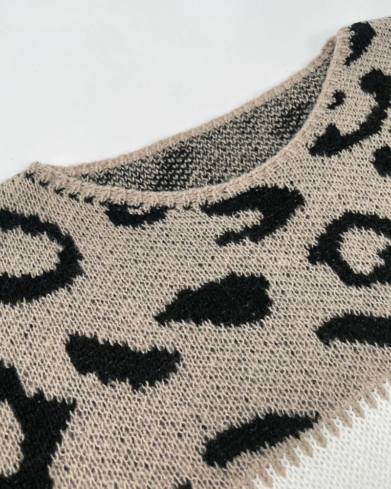 NOVIRA - Sweater med Leopardmønster