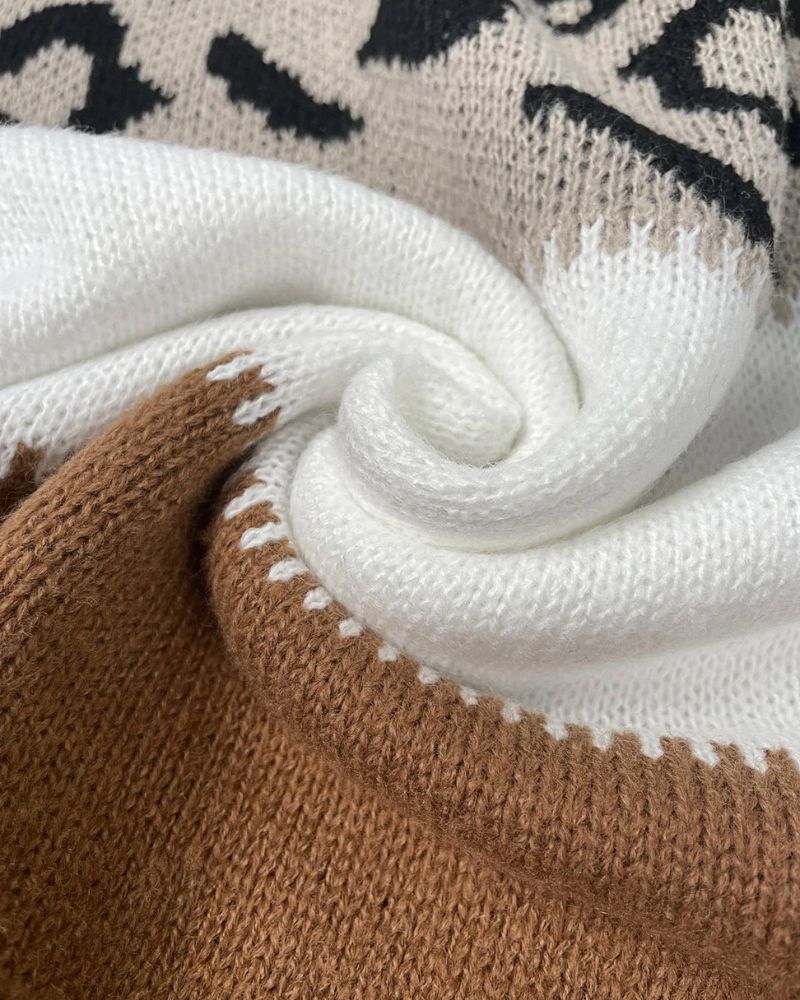 NOVIRA - Sweater med Leopardmønster